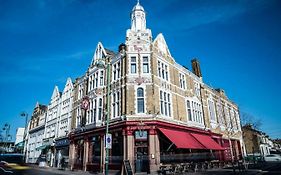 The Red Lion Hotel